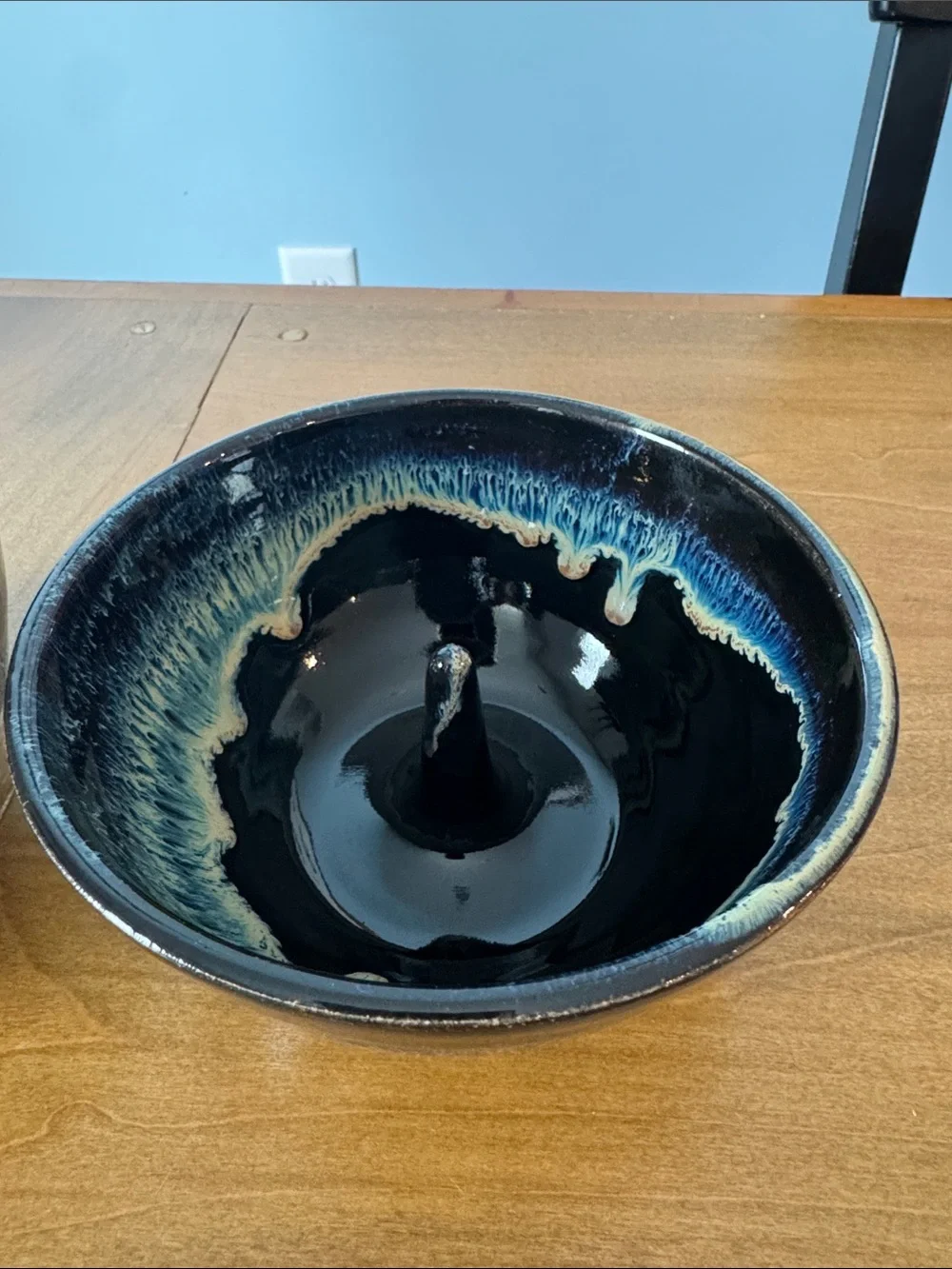 McNeill’s Pottery Apple Bakers Set of 2 Drip-Glaze Bowls in Black and Blue